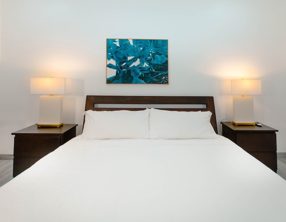 Deluxe Condo, Pool Access, Sea View (Residence) photo 3
