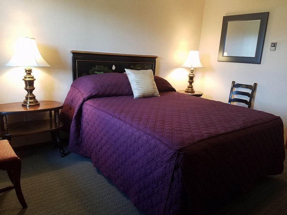 Standard Room, 1 Queen Bed photo 1