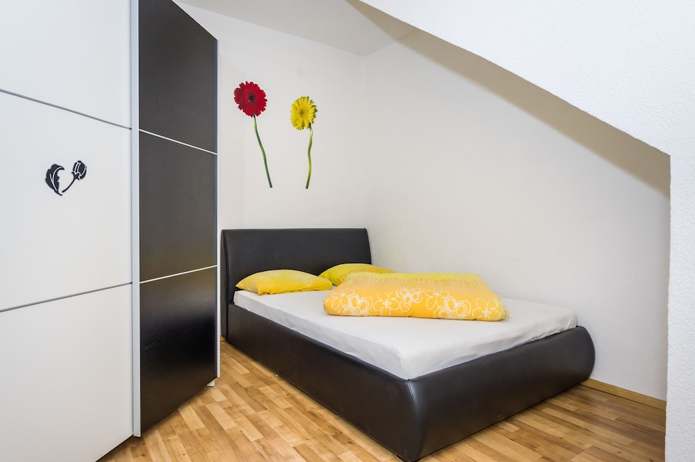 Junior Studio, 1 Queen Bed, Courtyard View photo 1