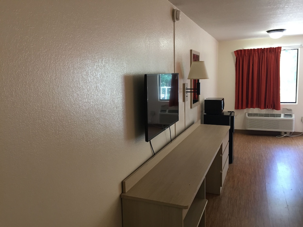 Standard Room, 2 Double Beds, Non Smoking photo 3