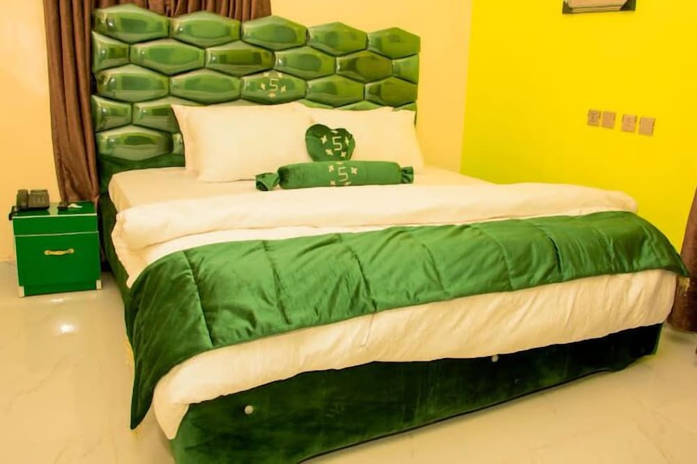 Deluxe Room, Balcony, City View