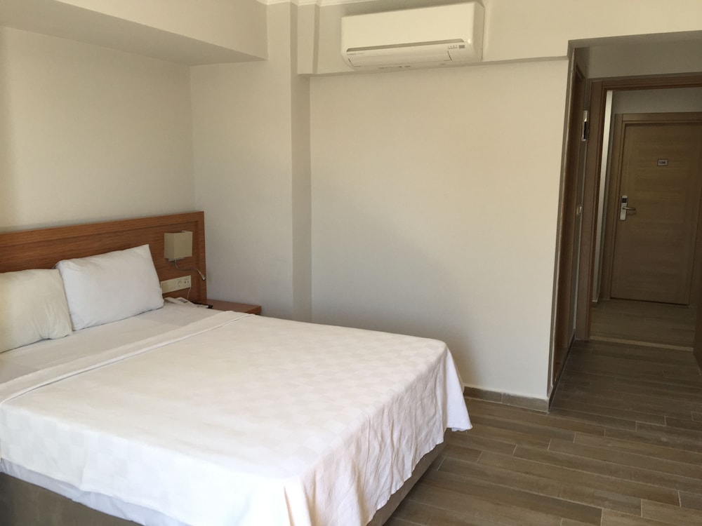 Standard Single Room, Non Smoking, City View