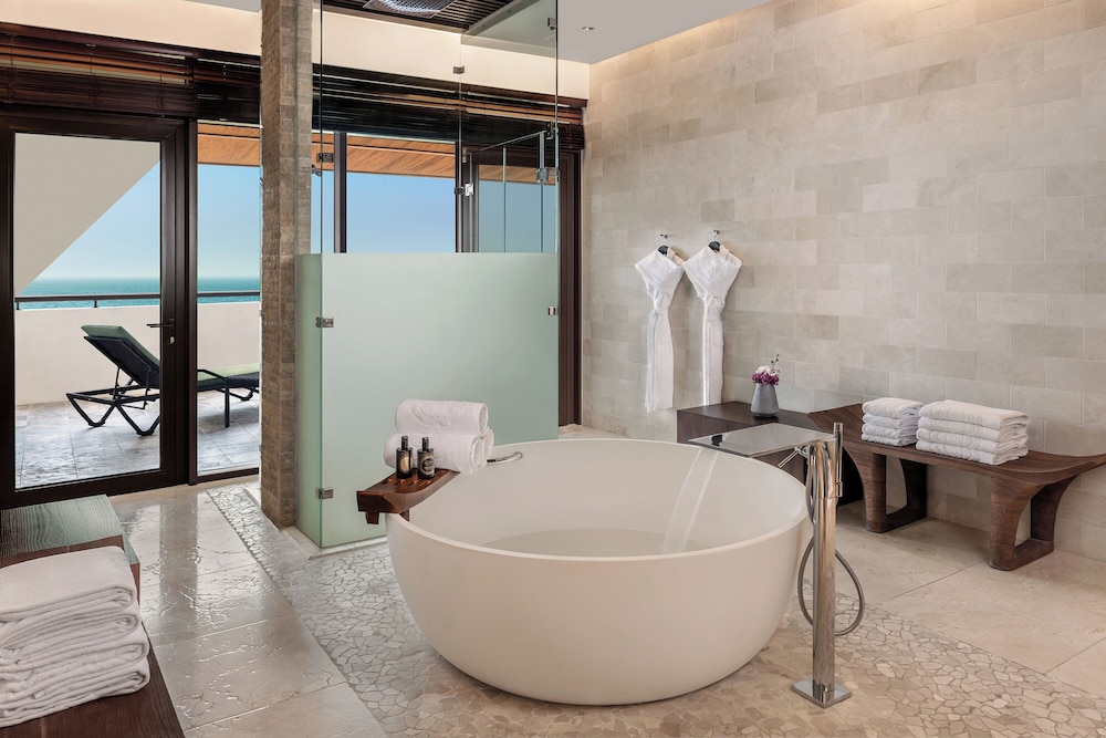 Suite, 4 Bedrooms, Terrace (The Palm)
