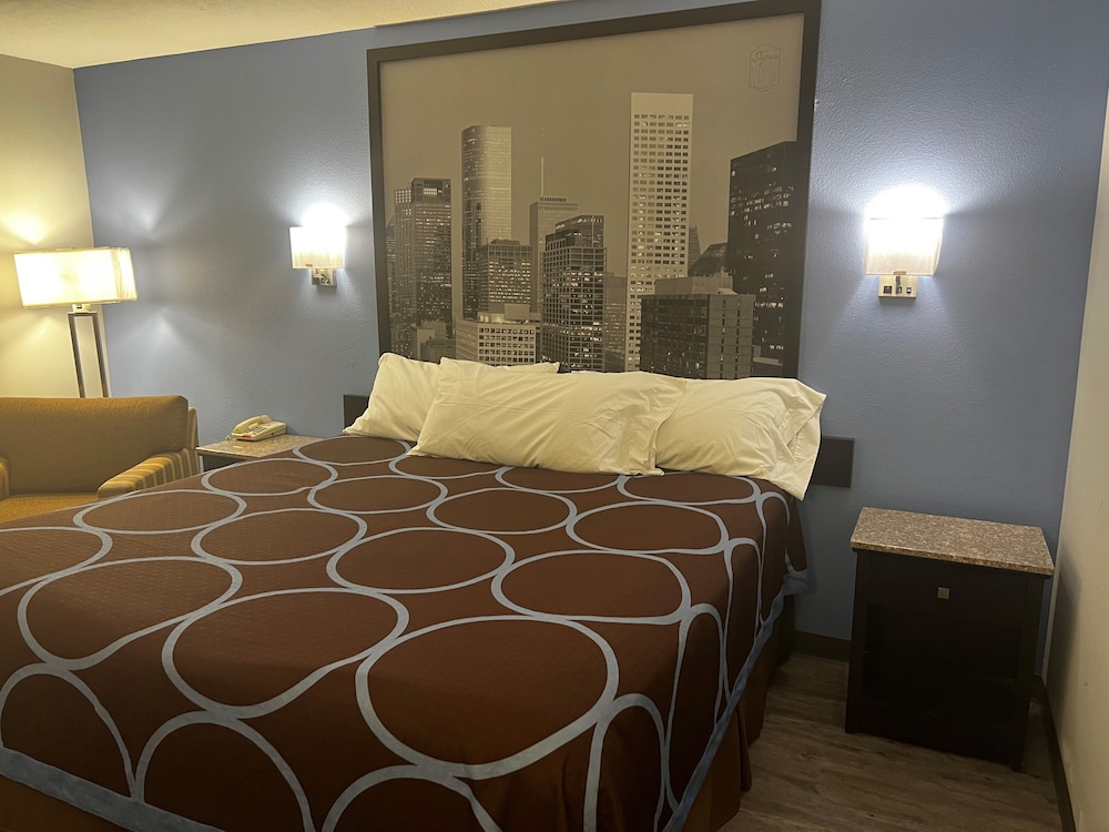 Standard Room, 1 King Bed - Photo 2