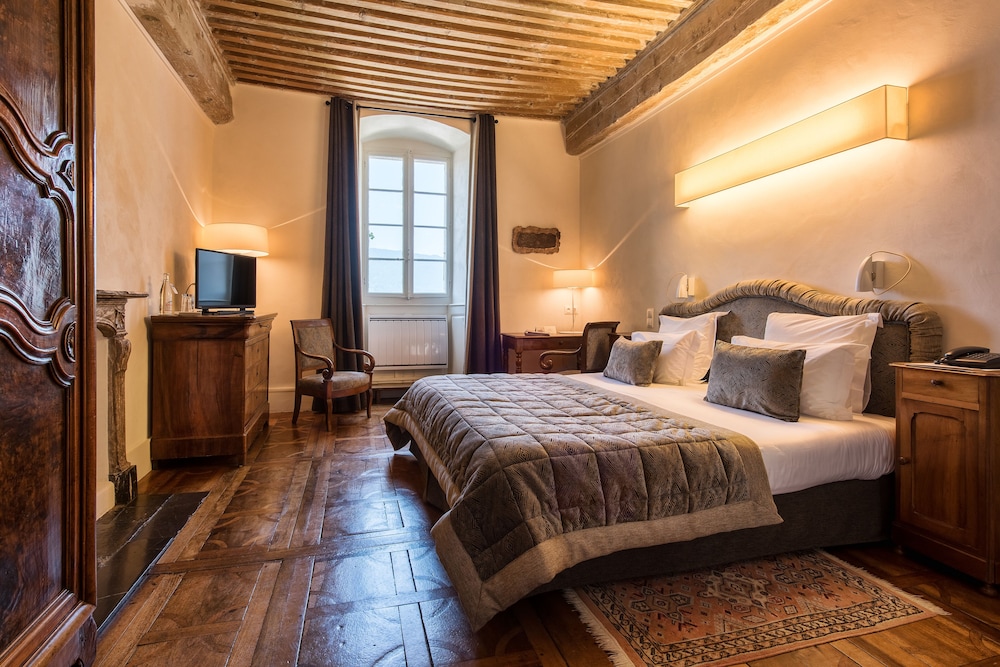 Standard Double or Twin Room, Lake View