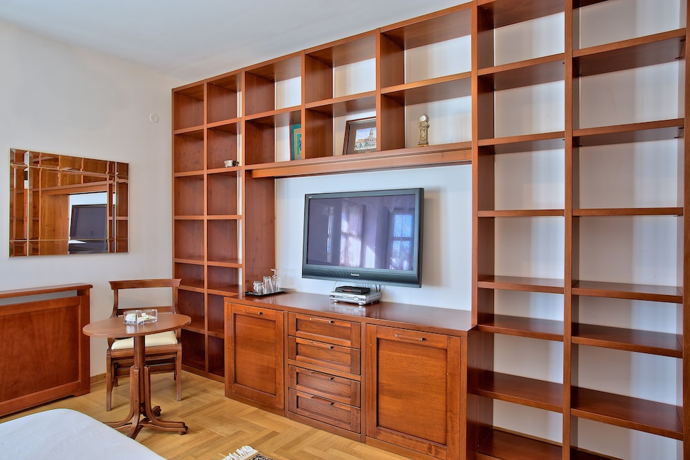 Suite, Terrace (Imperial)