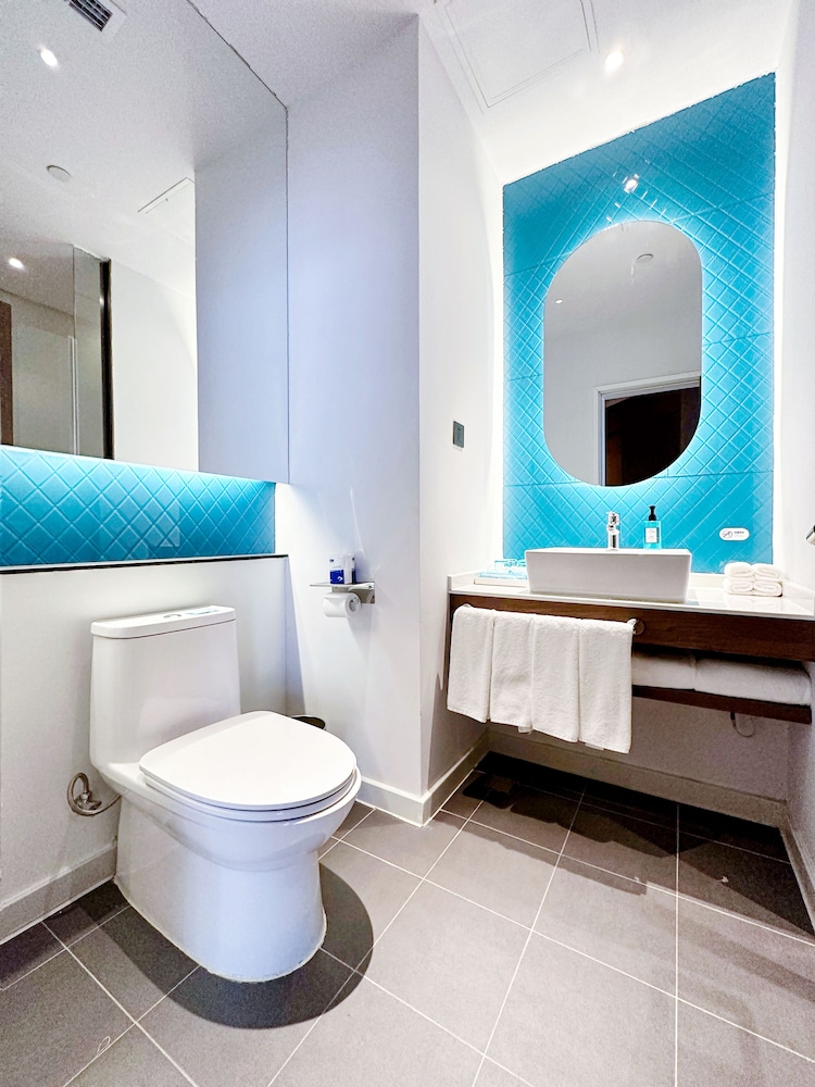 Junior Suite, 3 Twin Beds - Photo 12