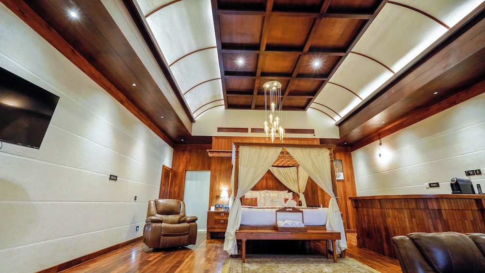Royal Suite - Photo 7