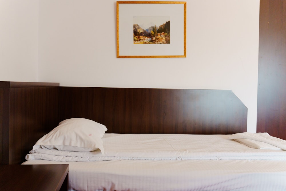 Triple Room - Photo 6