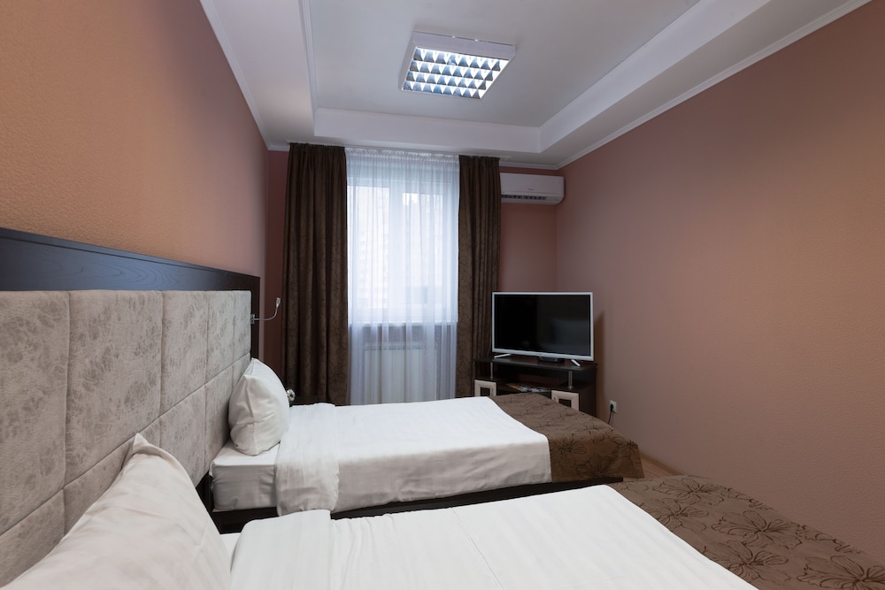 Double Room (semi-suite 303) photo 3