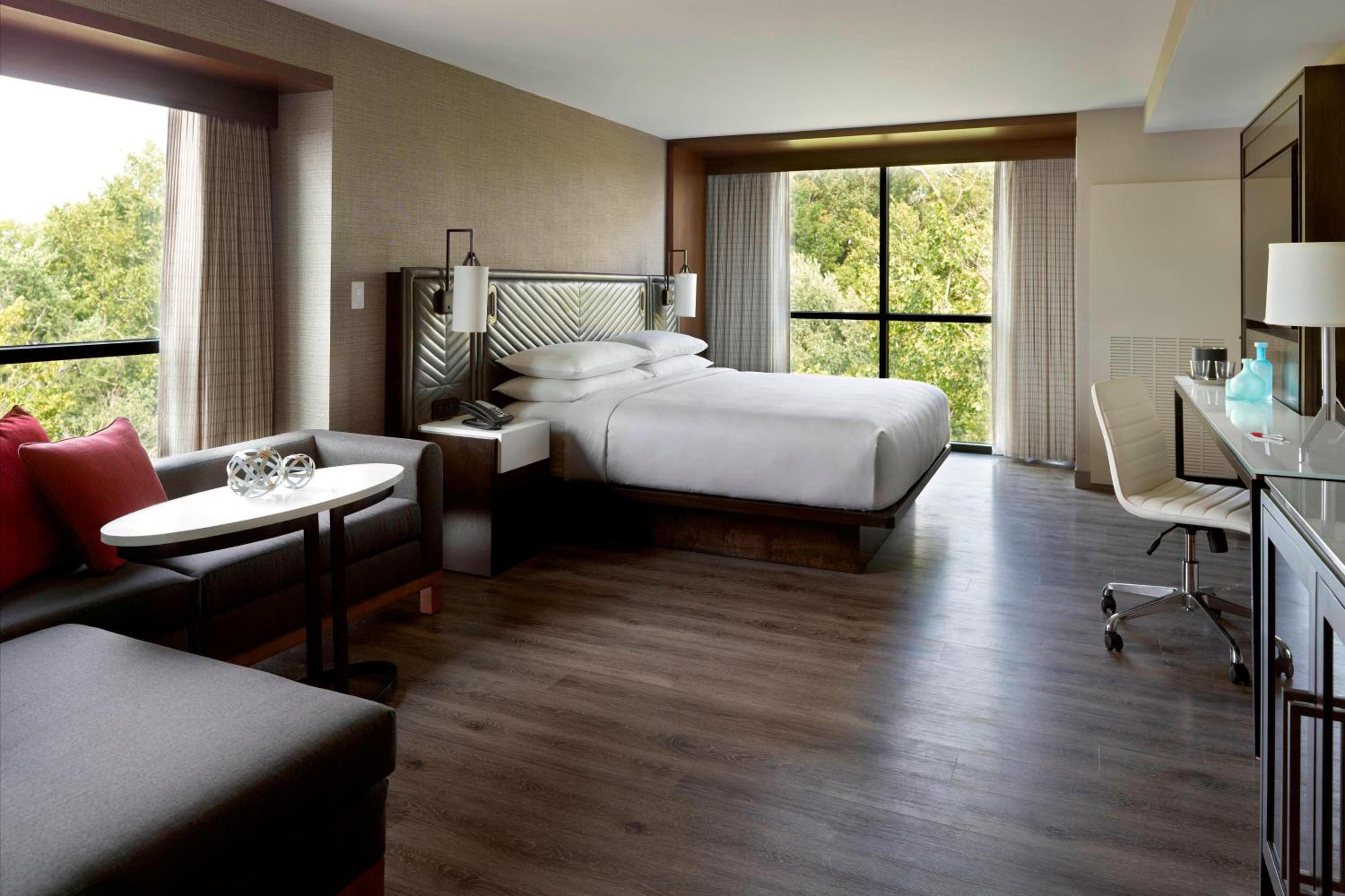Executive King Room