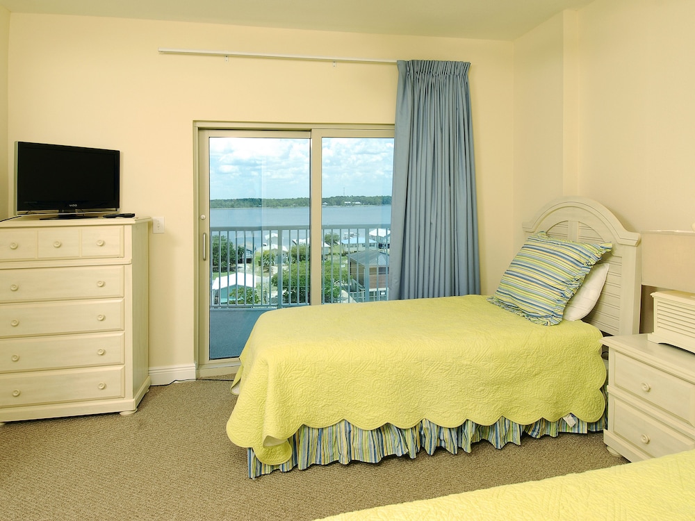 Condo, 2 Bedrooms, 2 Bathrooms, Sea View photo 2