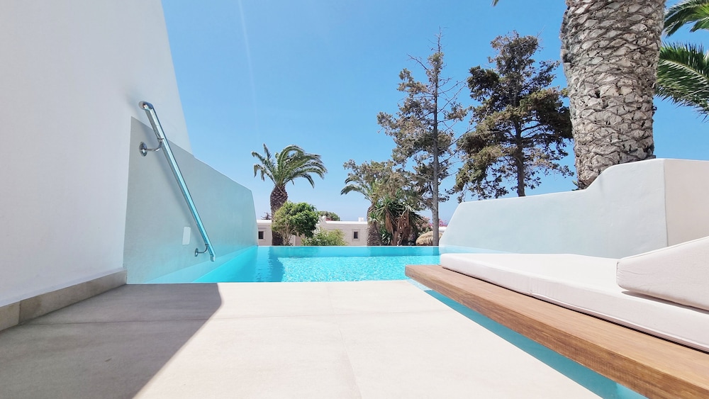 Aegean Junior Suite with Private Pool & Sea View photo 2