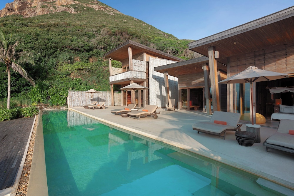 Beachfront 4-Bedroom Pool Villa - Photo 3