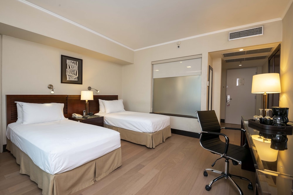 Deluxe Room, 2 Twin Beds photo 2