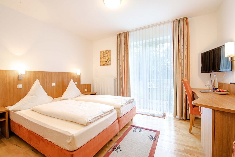 Comfort Double or Twin Room