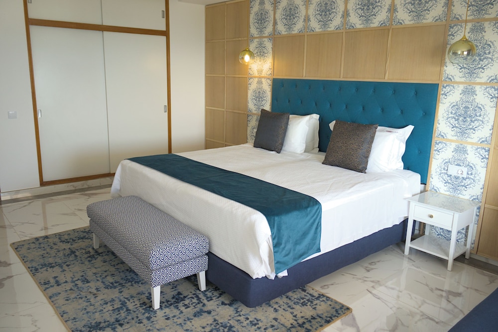 Premier Apartment, 1 Bedroom (Sea or Pool View) - Photo 1