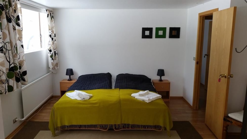 Studio, 2 Twin Beds photo 1