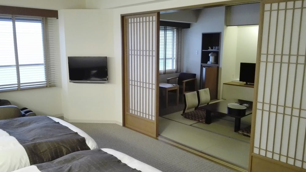 Japanese Western Non-Smoking (2-4 pax) photo 3
