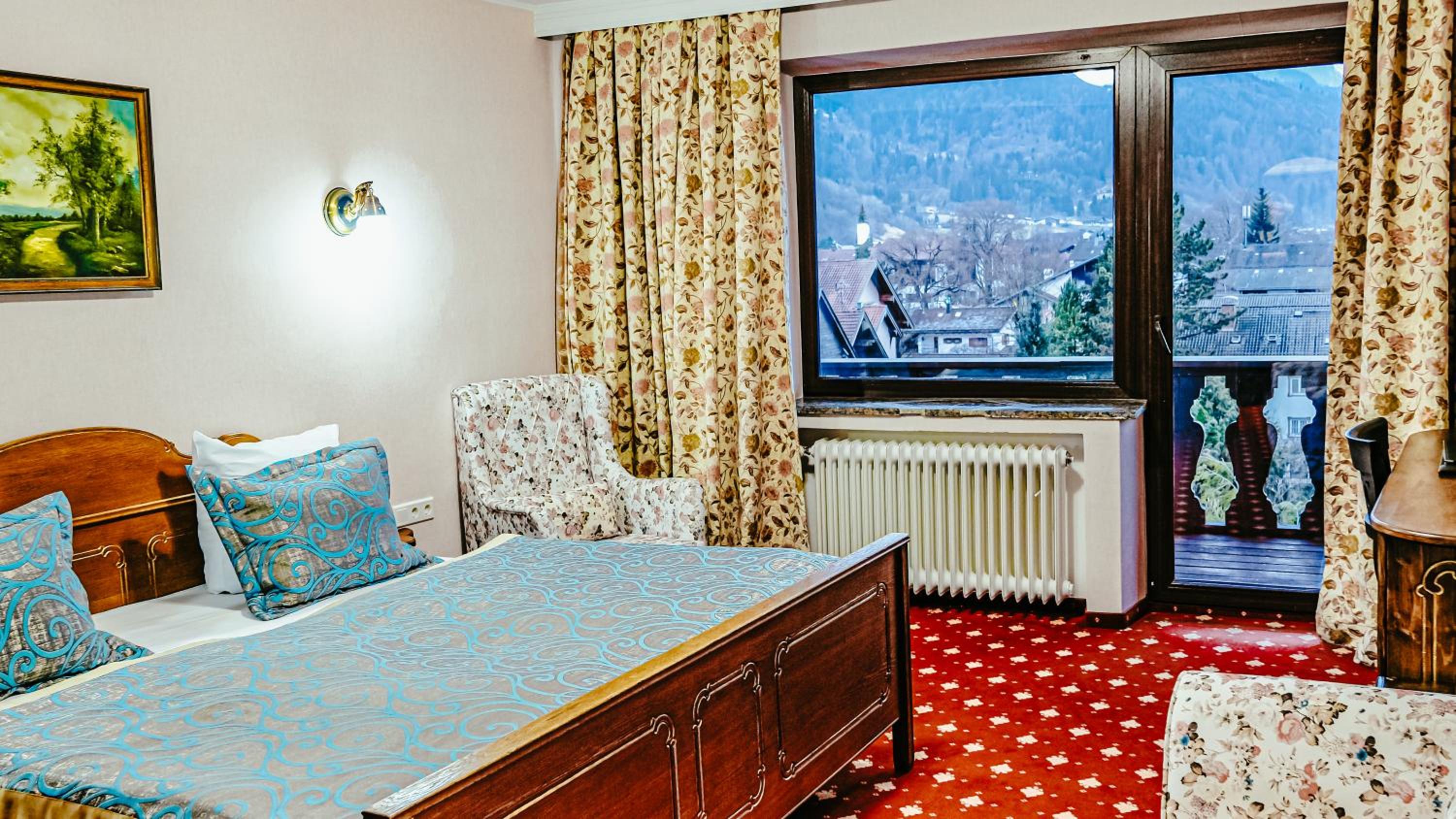 Deluxe Double Room with Balcony - Photo 1