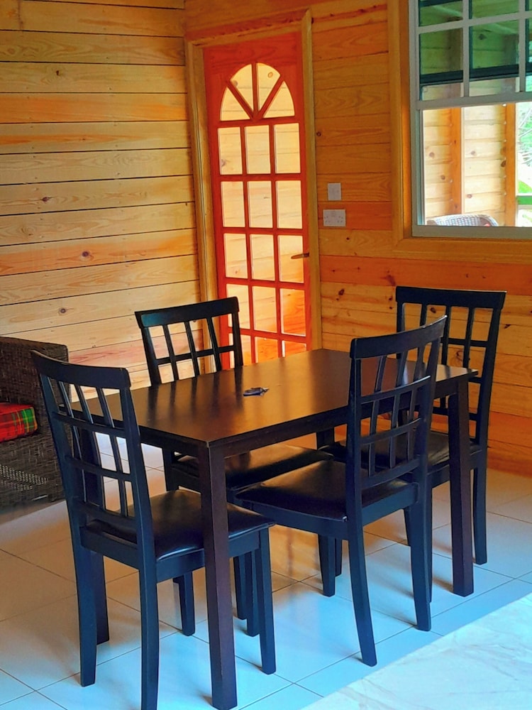 Basic Cottage photo 2