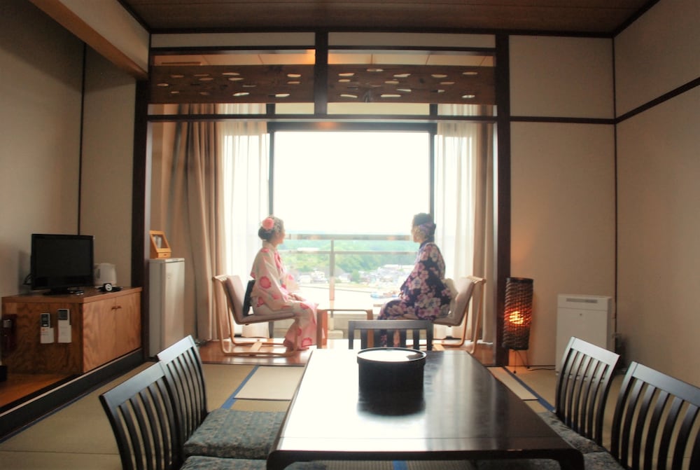 Japanese-Style Room, Shared Bathroom photo 2