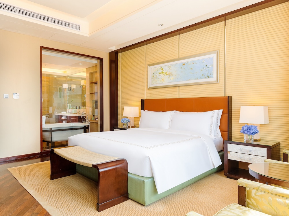Premier Suite - Photo 2