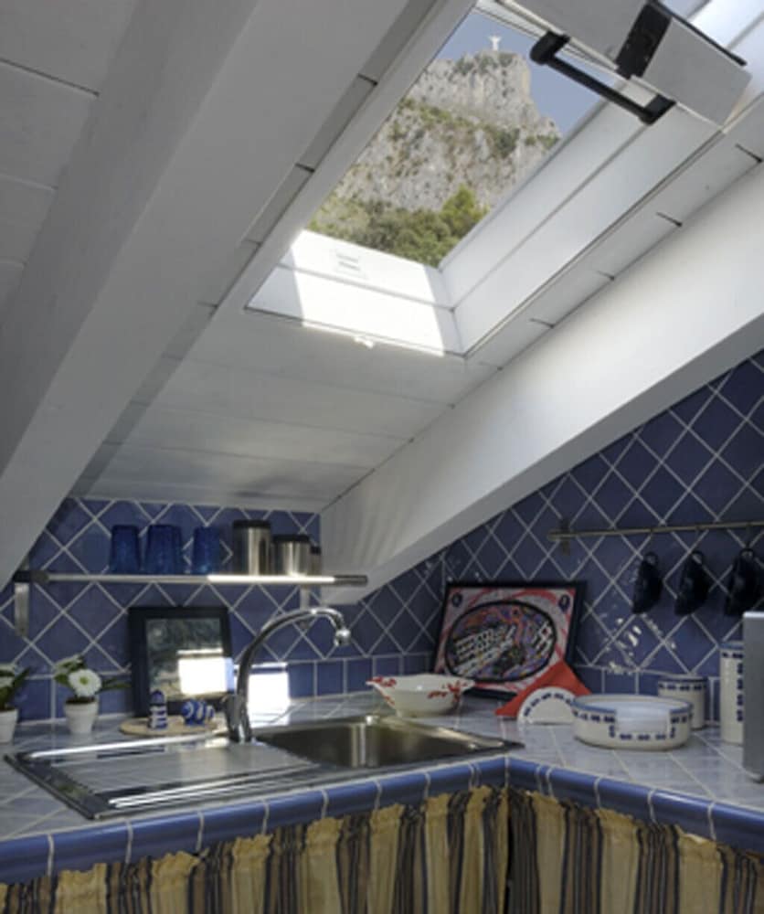 Luxury House photo 2