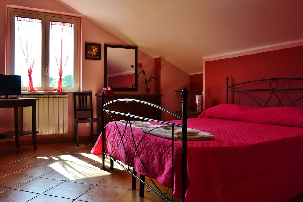 Romantic Suite, Park View photo 1