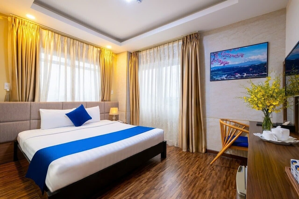 Deluxe Double Room, 1 Queen Bed - Photo 1