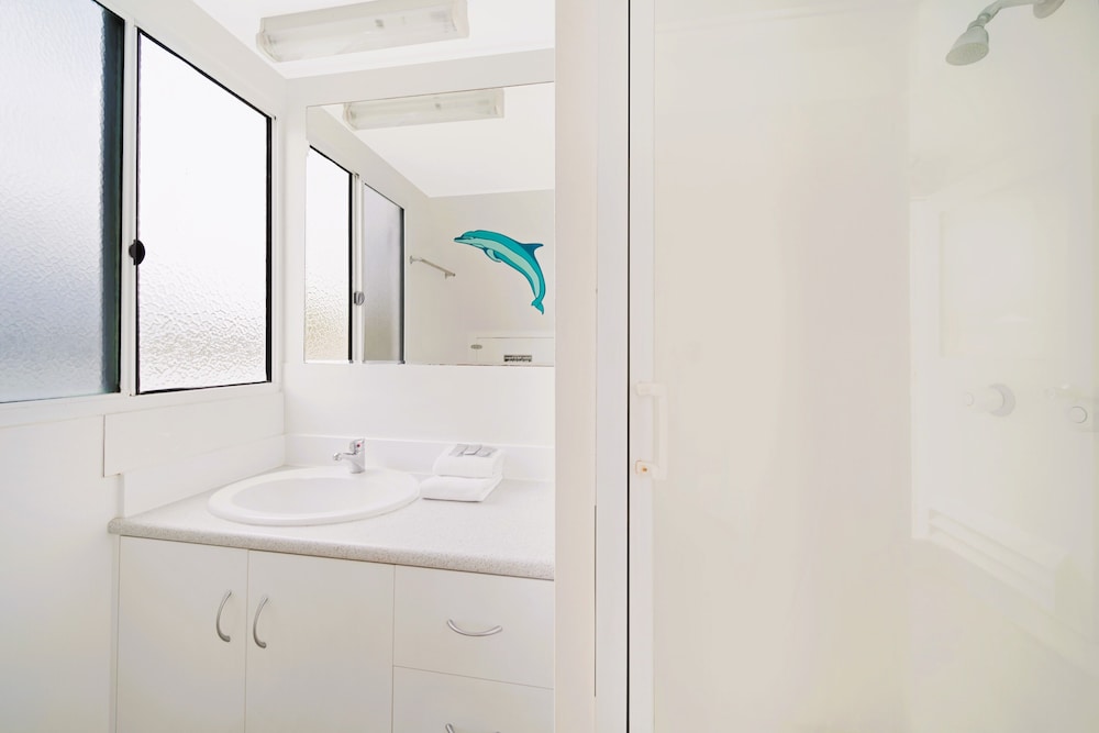 Family Houseboat, 4 Bedrooms (Kea Lea) photo 2