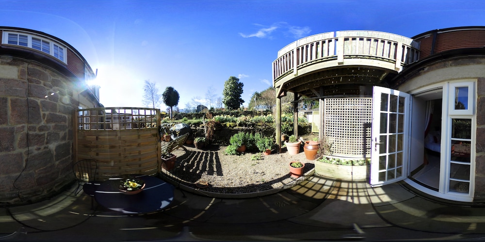 Deluxe Double Room (with Patio) photo 1