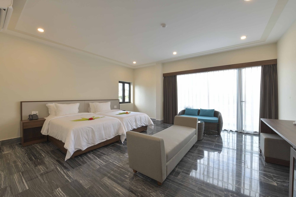 Family Luxury Suite 6 Bedrooms - Photo 8