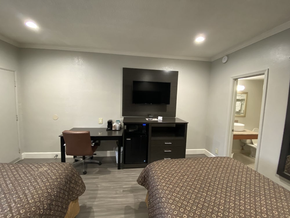 Superior Double Room, 2 Double Beds, Non Smoking photo 3