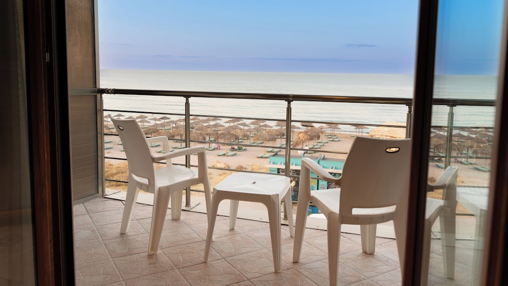 Suite, Balcony, Beach View photo 1