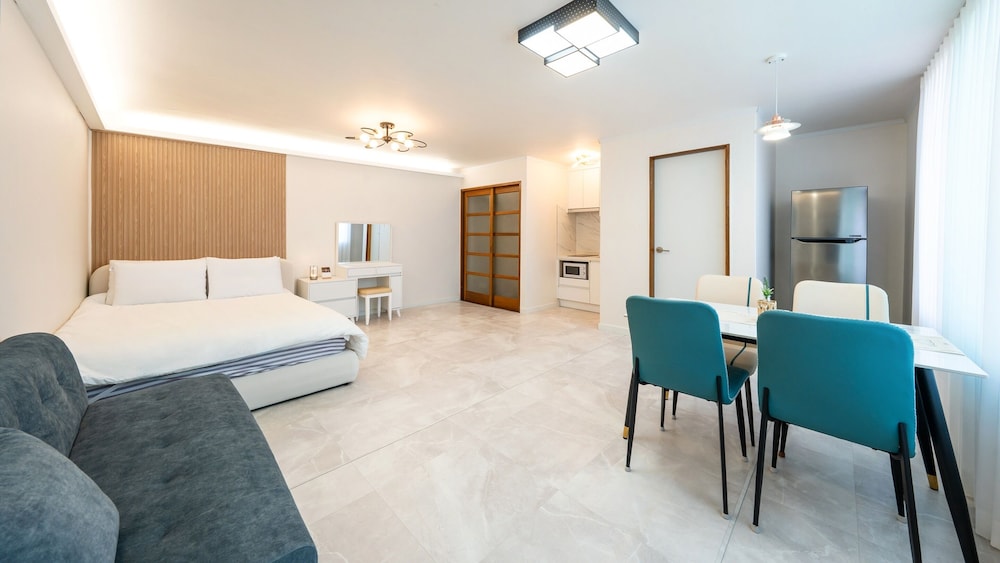 Basic Room, 1 Bedroom (102(Renovated in 2024))