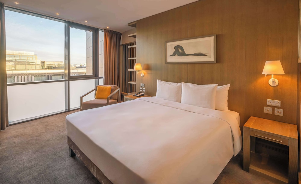 Suite, Balcony