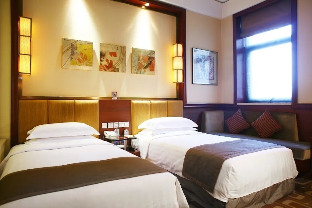 Business Twin Room - Photo 1