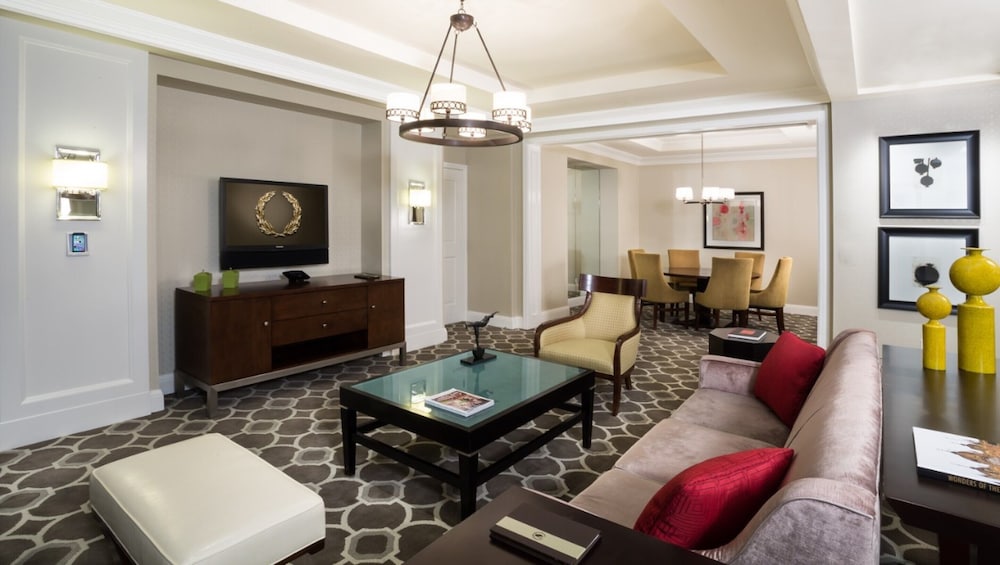 Octavius Premium Suite King - Photo 2