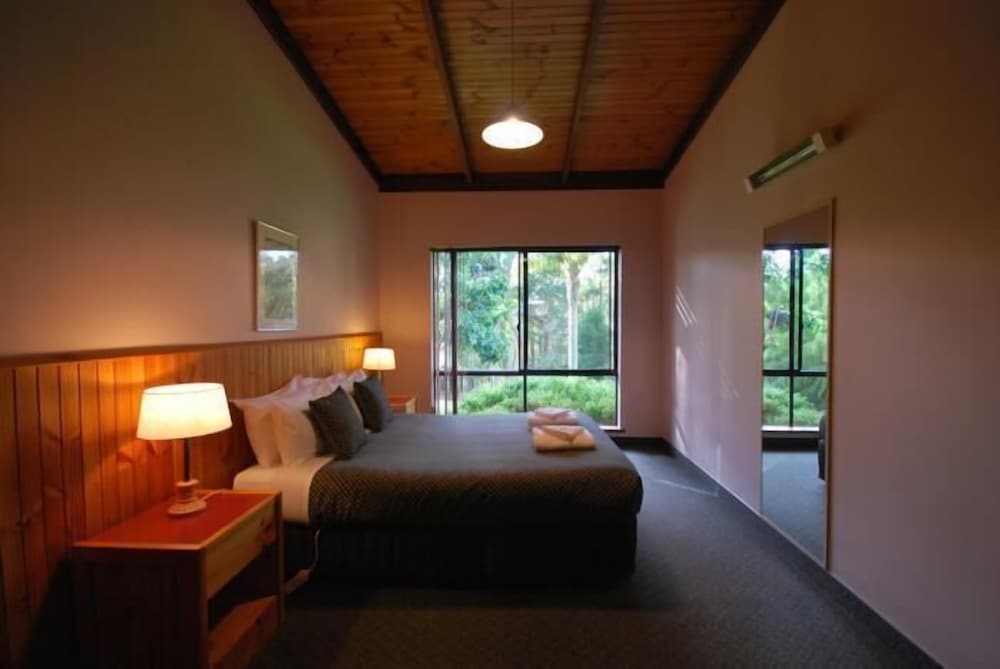 Family Chalet, 2 Bedrooms, Terrace, Park View photo 3