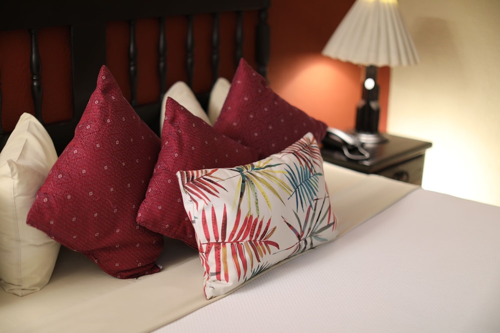 Panoramic Room, 1 King Bed, City View (Plus) - Photo 3