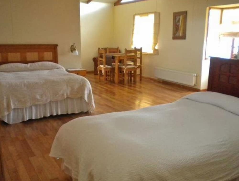 Standard Quadruple Room, Multiple Beds, Non Smoking photo 2