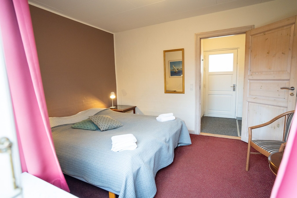 Double Room, Non Smoking, Annex Building photo 1