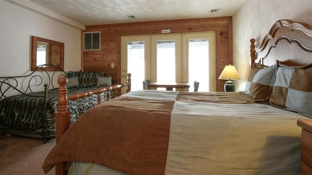 Condo, 3 Bedrooms photo 3