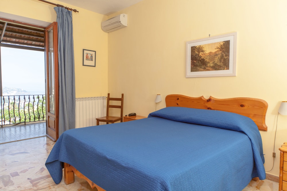 Comfort Double or Twin Room, Terrace, Sea View