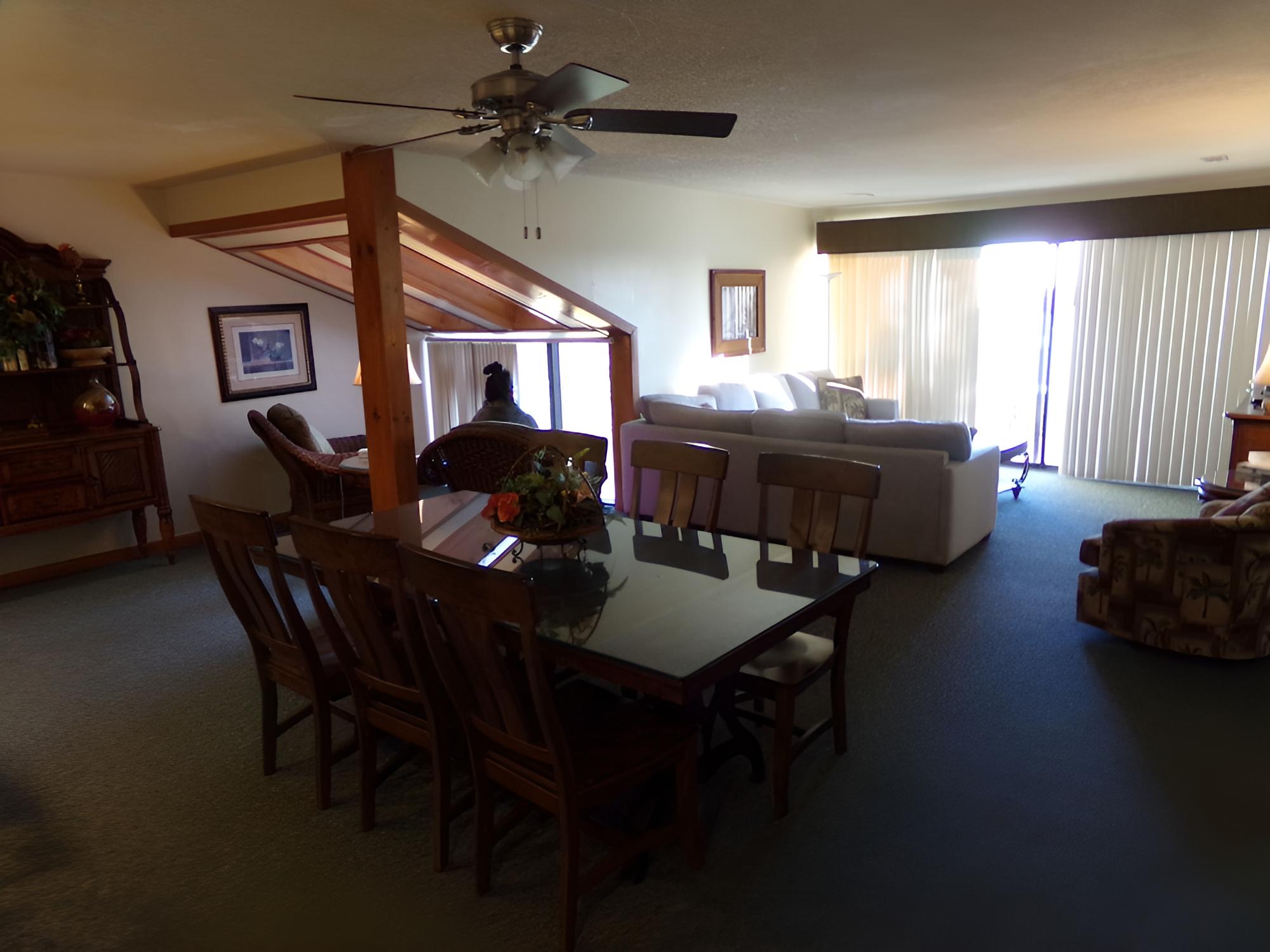 Unit 129 - Large 2 Bedroom Condominium photo 2