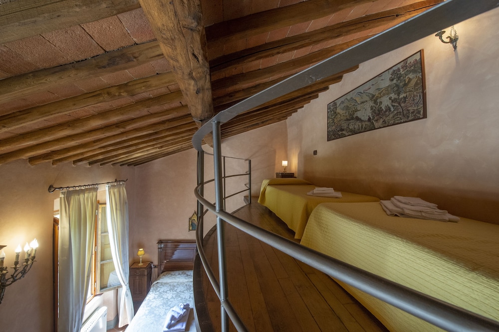 Superior Quadruple Room, Garden View photo 3