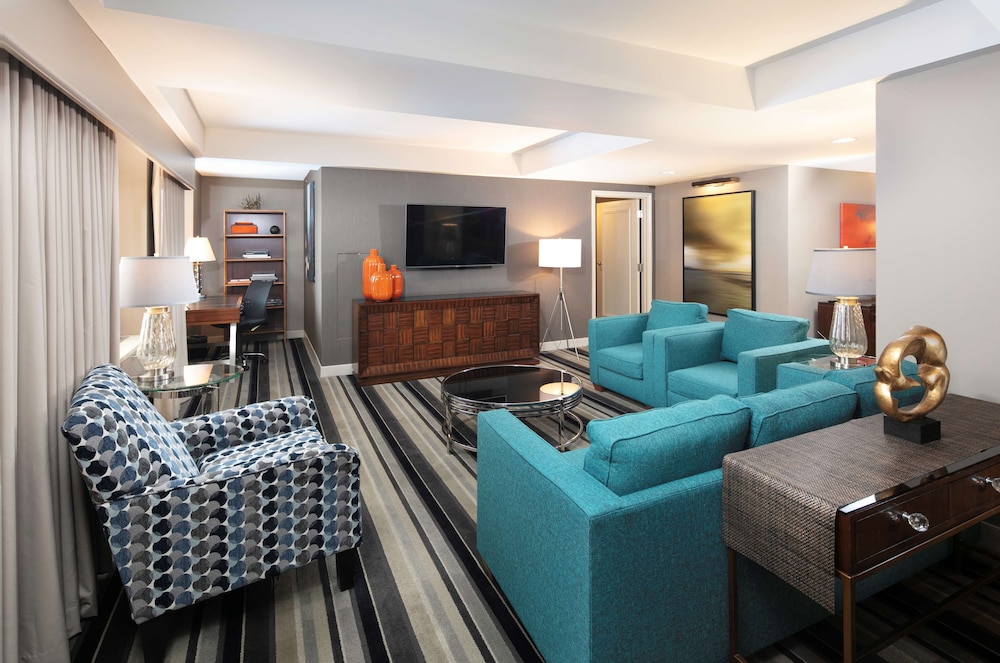 Plaza Suite photo 1