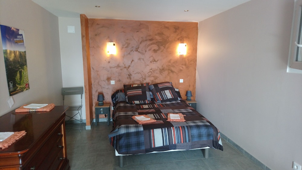 Suite, Mountain View, Garden Area (Le Jardinet) photo 1