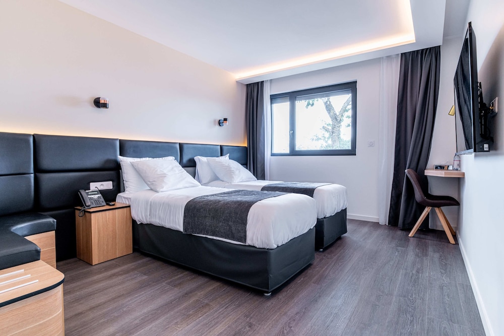 Classic Double or Twin Room - Photo 7